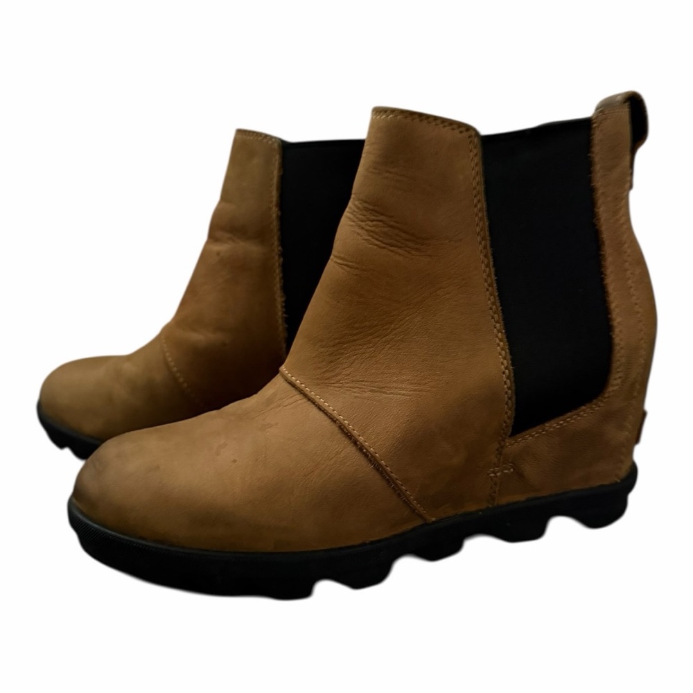 Sorel Women’s 8 Tan Leather Chelsea Wedge Boots Lug Sole Waterproof Ankle Boot